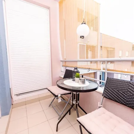 With Parking Space - 24138 Apartman *