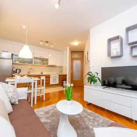 With Parking Space - 24138 شقة